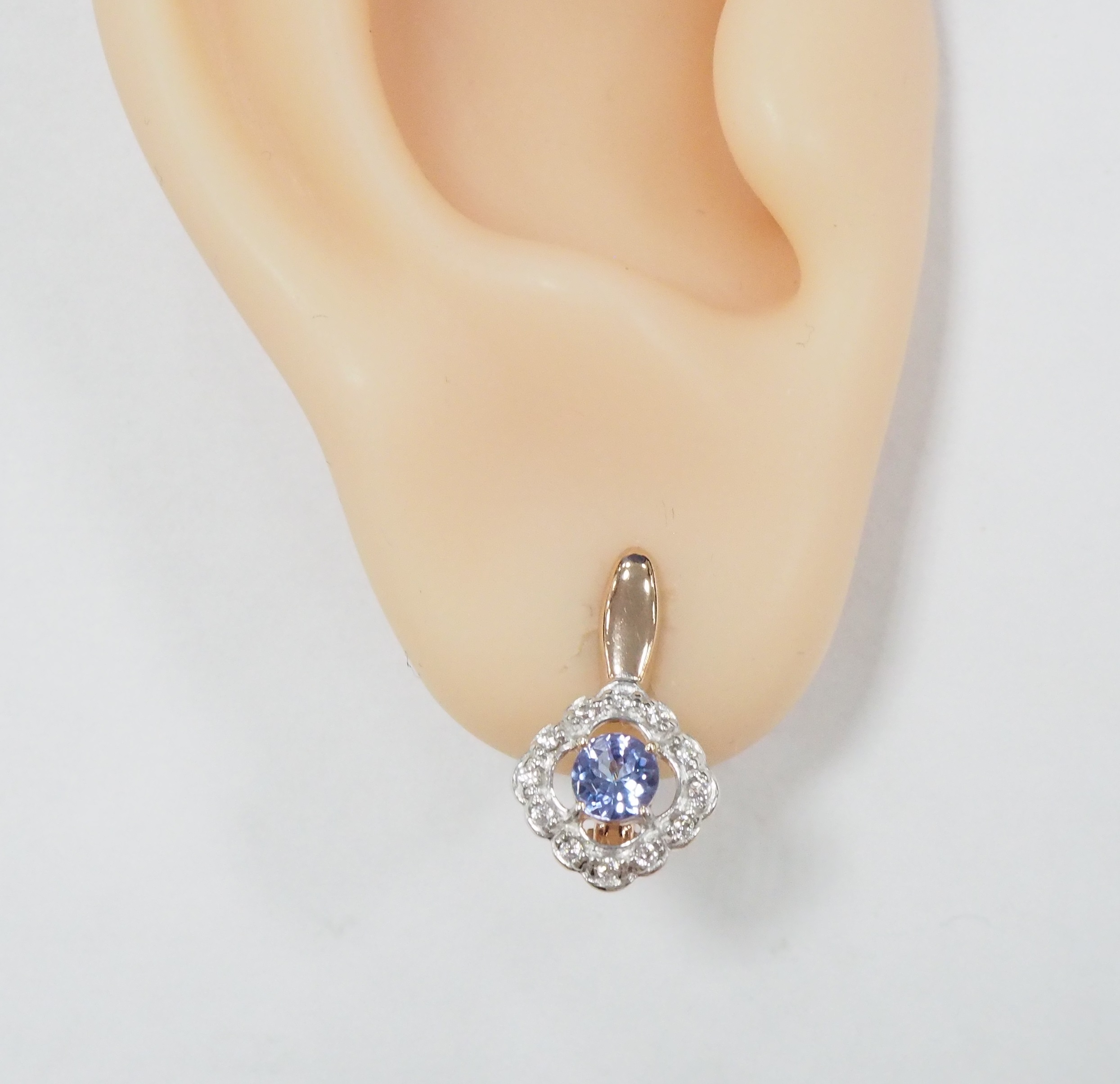 Серебряные серьги 925 пробы; вставки 2 Танзанит; 24 Фианит бесцв.;